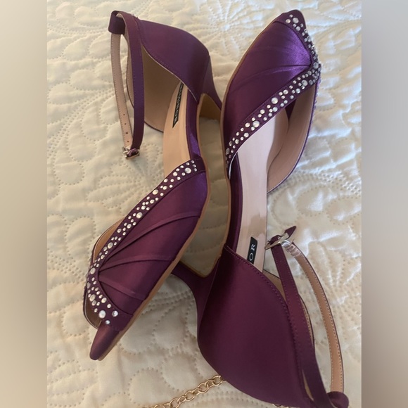 ERIJUNOR Women’s Low Heel Removable Ankle Strap Rhinestones Pleat Satin shoes - Picture 5 of 6